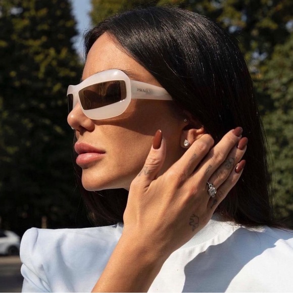 NEW PRADA PR30YS LIMITED EDITION WOMEN OVERSIZED SUNGLASSES PRADA - Picture 3 of 13